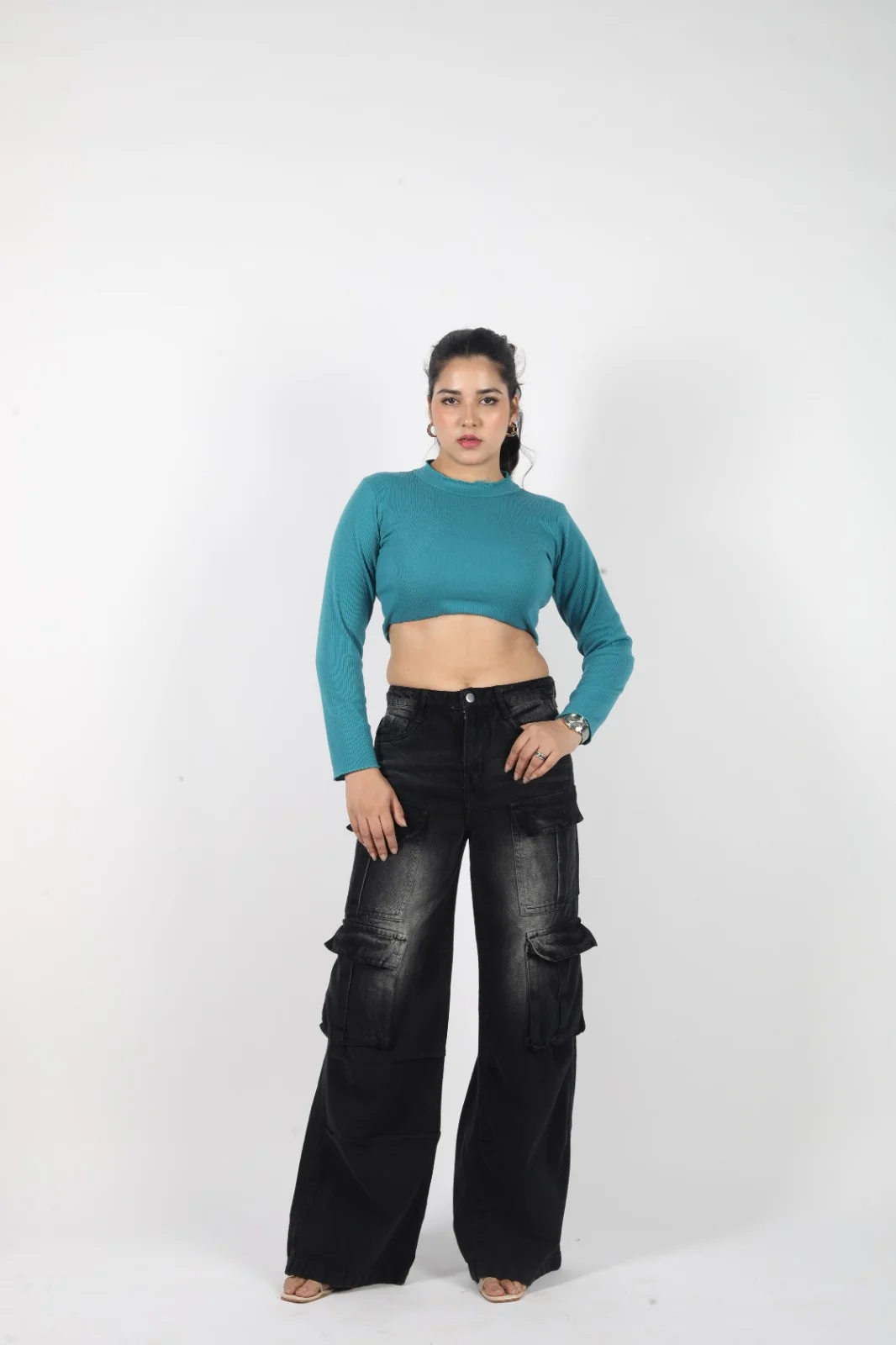 Wide-Leg Cargo Jeans with Multi-Pocket Design | Femmeera